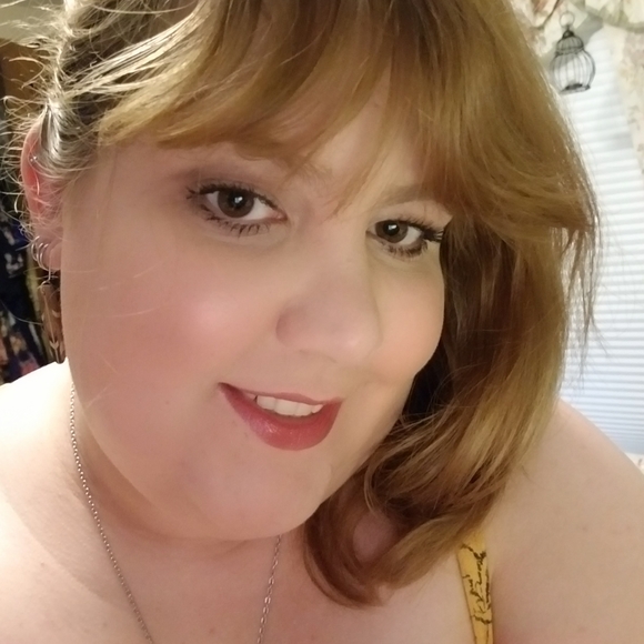 Meet your Posher, Katherine - Picture 3 of 7